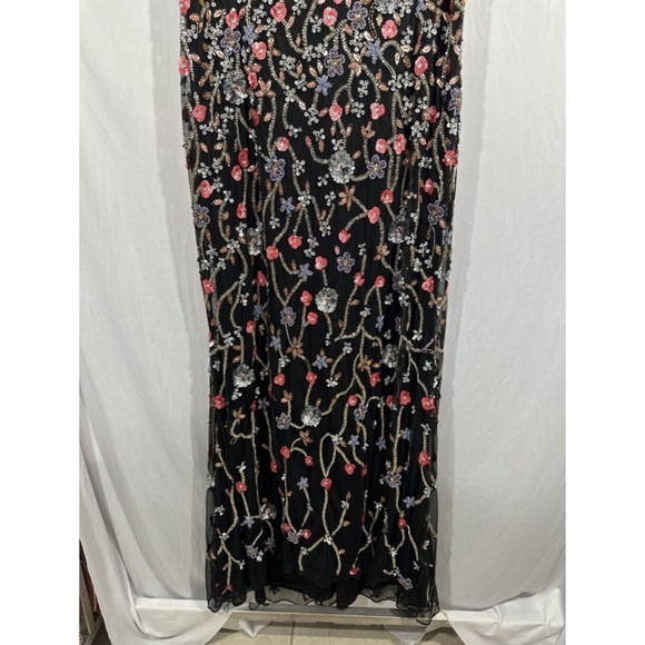 NWT $598 Mac Duggal [PLUS 18W ] Embellished Flutter Cap Sleeve V Neck Gown G1580 - Picture 11 of 15